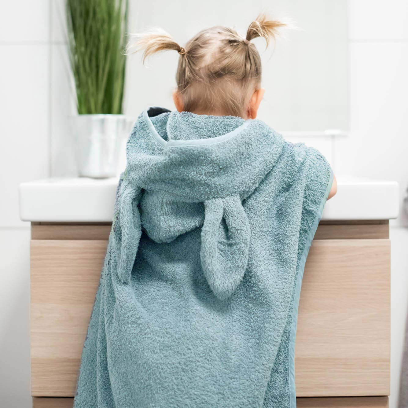 Organische badponcho met capuchon en konijnenoren, ijsblauw